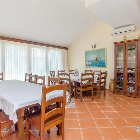 Apartments Meridiana 1 *