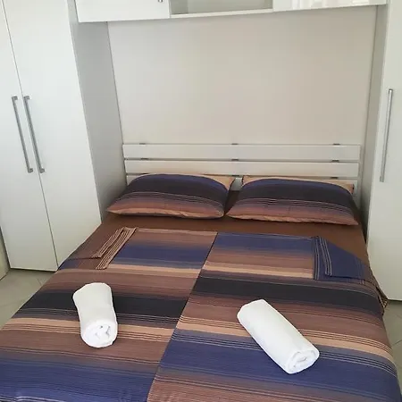 Apartman Meridiana 1 *
