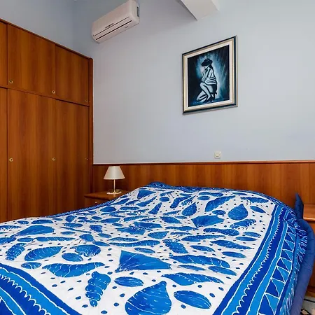 Meridiana 1 Apartman *