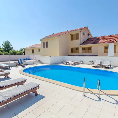 Apartman Meridiana 1 *