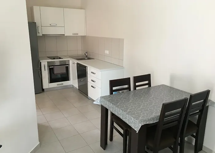 Meridiana 1 أوروبيتش