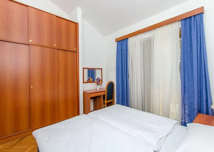 Meridiana 1 *