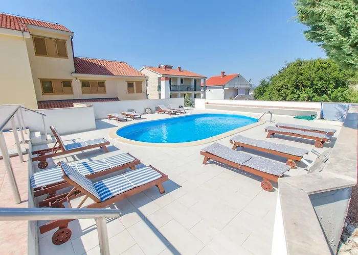 Meridiana 1 أوروبيتش